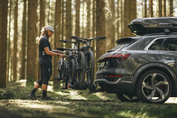 Thule 945 EasyFold 3 3-bike AcuTight 13-pin